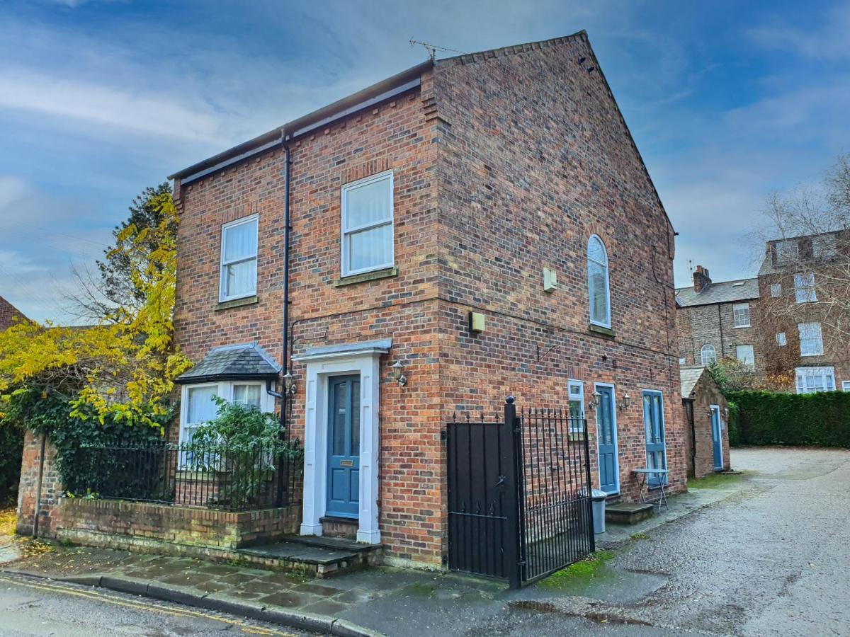 Holmwood House Guest Accommodation York Exterior photo